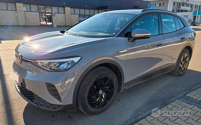 Usata VW ID.4 Pure 110 kW (150 CV) 2022 Grigio SUV