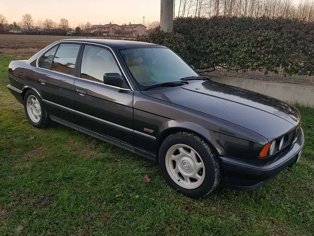 Usata BMW 520 150 CV (110 kW) 1990 Nero Berlina
