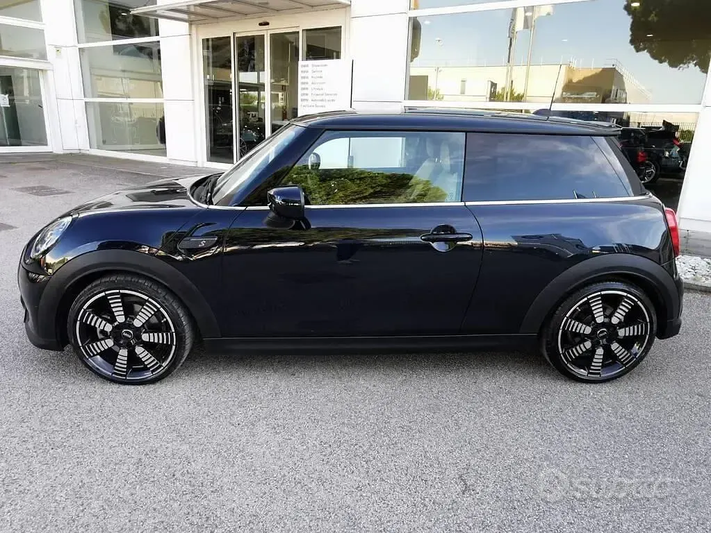 Usata Mini Cooper S 178 CV (130 kW) 2023 Nero Utilitaria