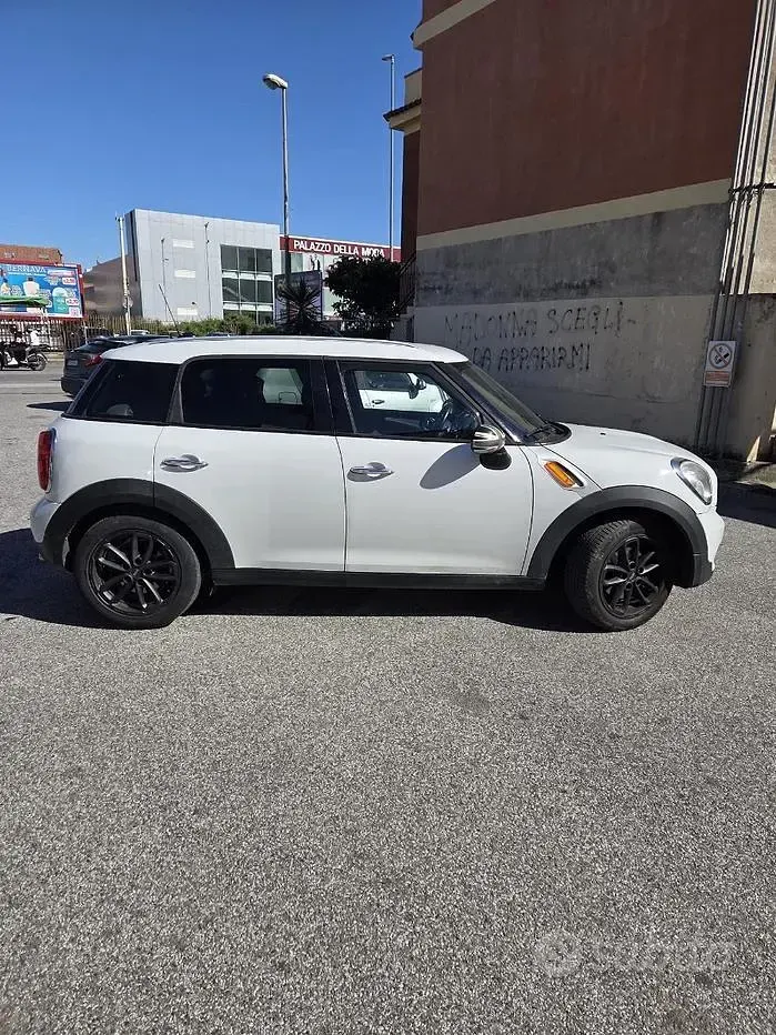 Usata Mini Countryman 111 CV (81 kW) 2011 Bianco SUV