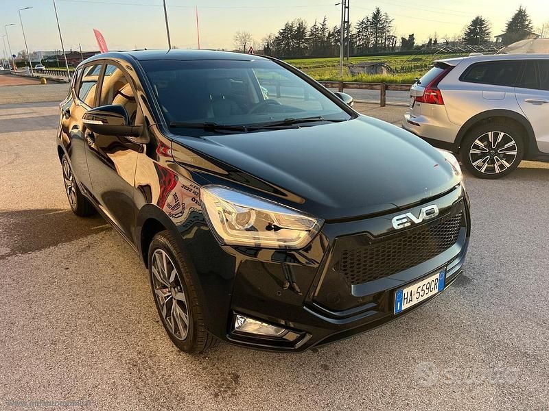 Usata EVO Evo 3 113 CV (83 kW) 2025 Nero SUV
