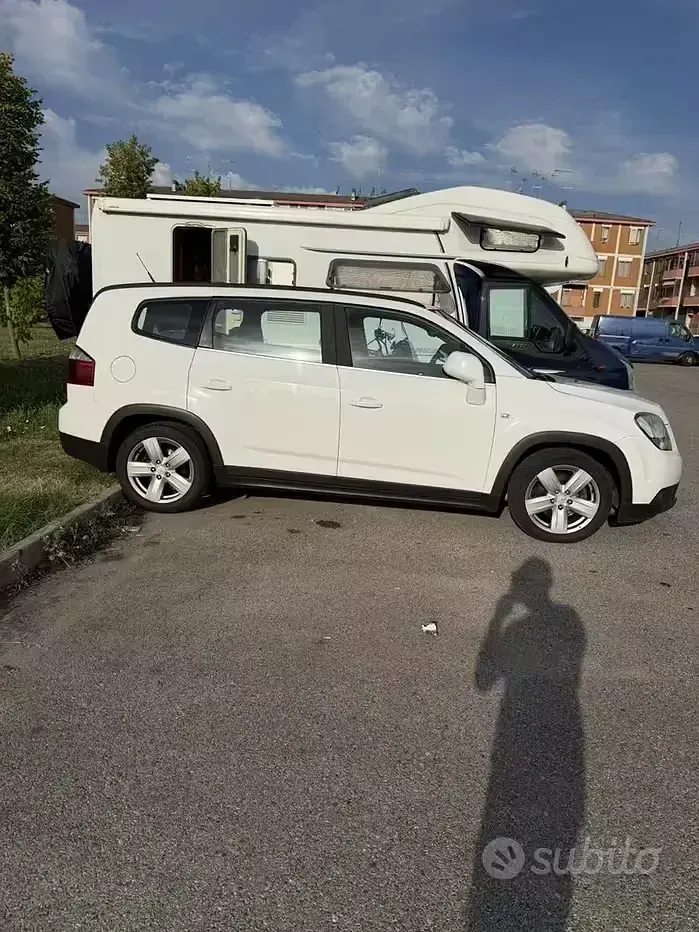 Usata Chevrolet Orlando 163 CV (119 kW) 2012 Bianco Monovolume