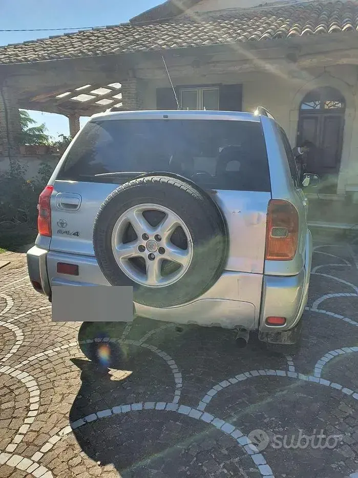 Usata Toyota RAV4 Sol 116 CV (85 kW) 2005 Grigio SUV