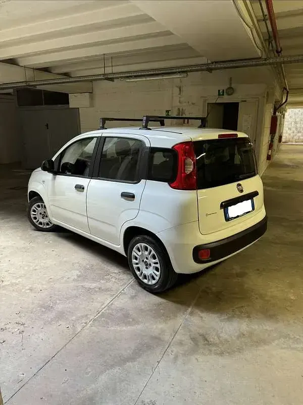 Usata Fiat Panda Lounge 69 CV (50 kW) 2019 Bianco Utilitaria