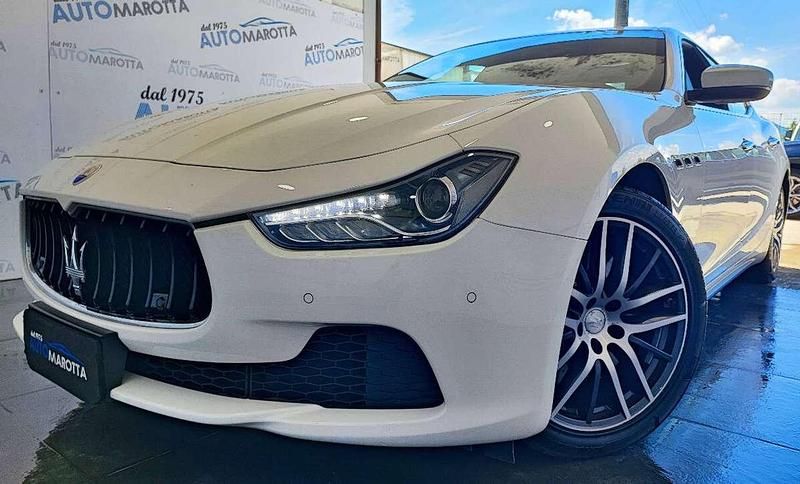 Usata Maserati Ghibli 275 CV (202 kW) 2016 Bianco Berlina