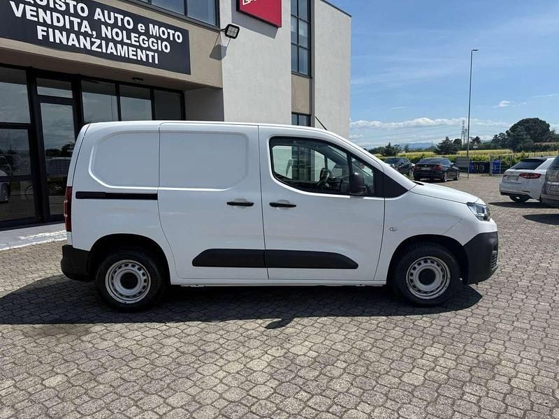 Usata Citroën Berlingo 101 CV (74 kW) 2020 Bianco Monovolume