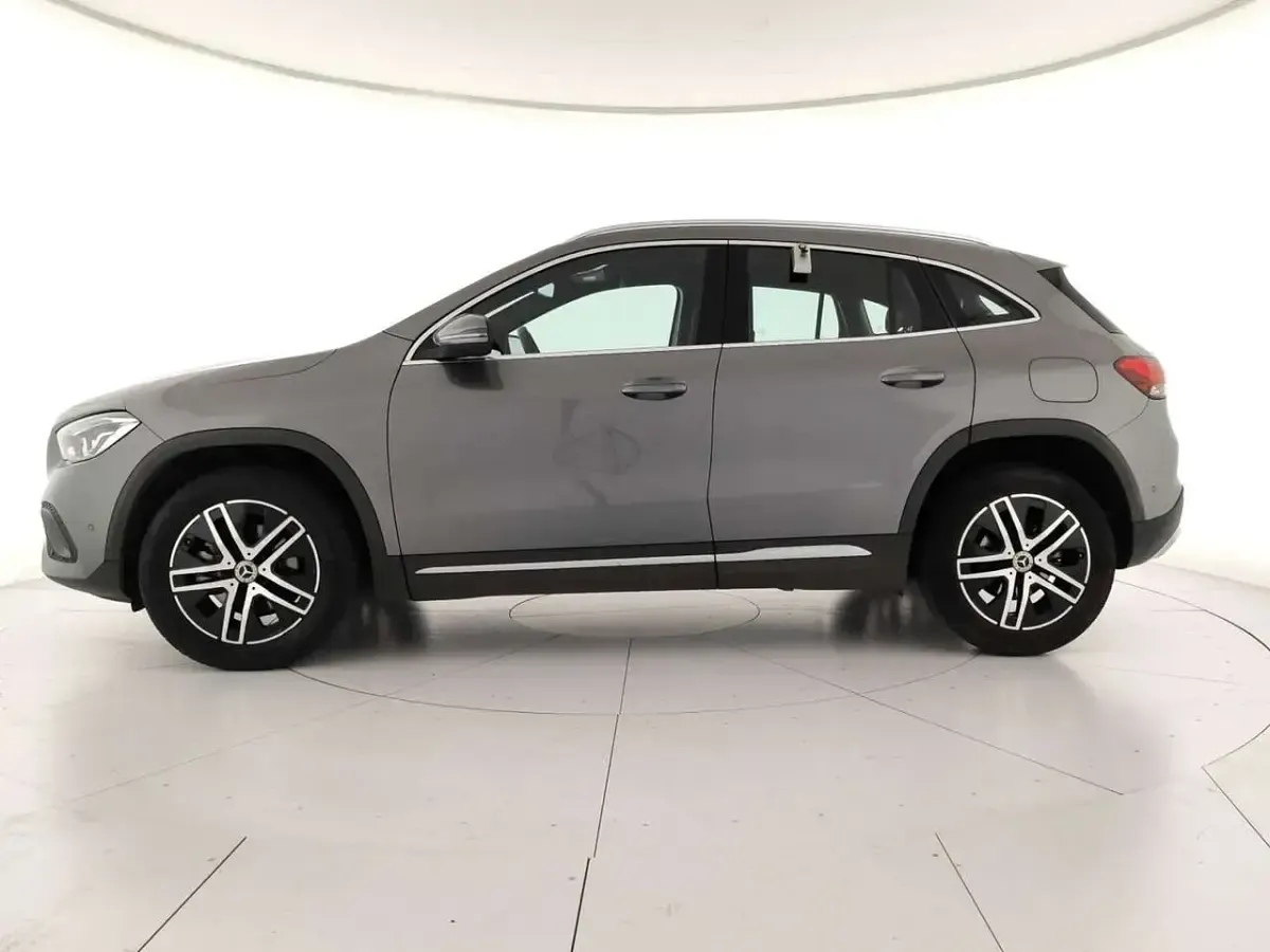 Usata Mercedes GLA180 116 CV (85 kW) 2022 Other SUV