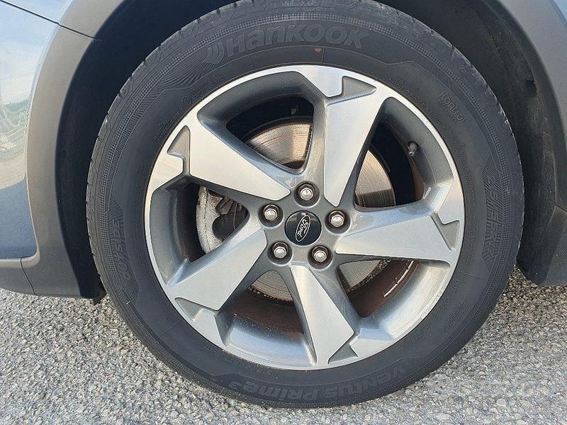 Usata Ford Focus Active 125 CV (91 kW) 2020 Blu Berlina