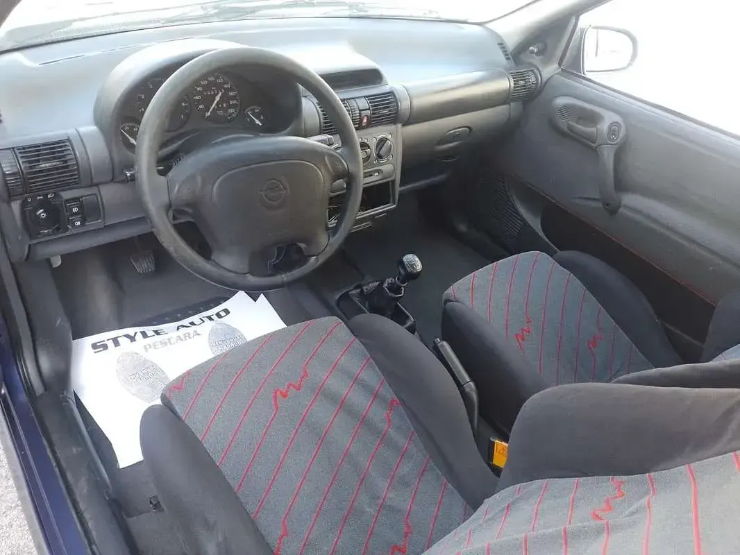 Usata Opel Corsa 106 CV (77 kW) 1995 Utilitaria