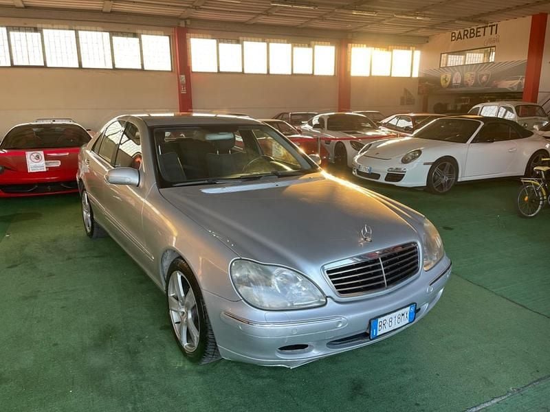Usata Mercedes S320 224 CV (164 kW) 2001 Argento Berlina