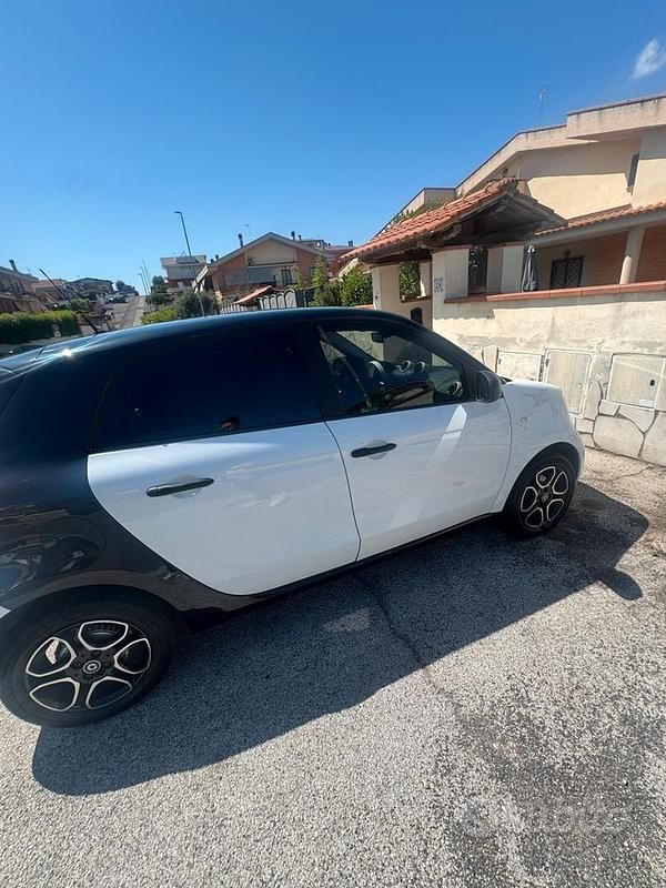 Usata Smart ForFour Edition #1 75 CV (55 kW) 2018 Bianco Utilitaria