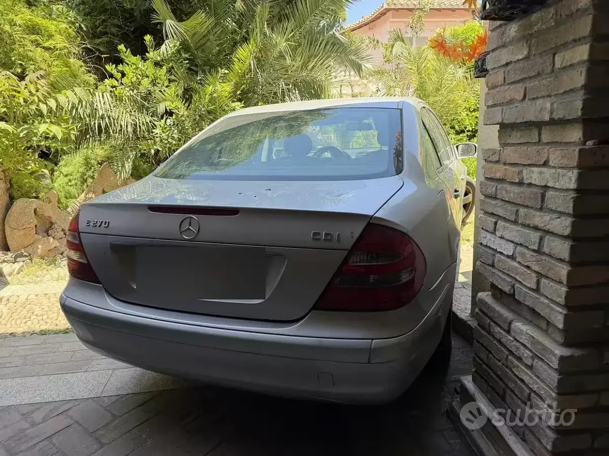 Usata Mercedes E270 177 CV (130 kW) 2003 Berlina