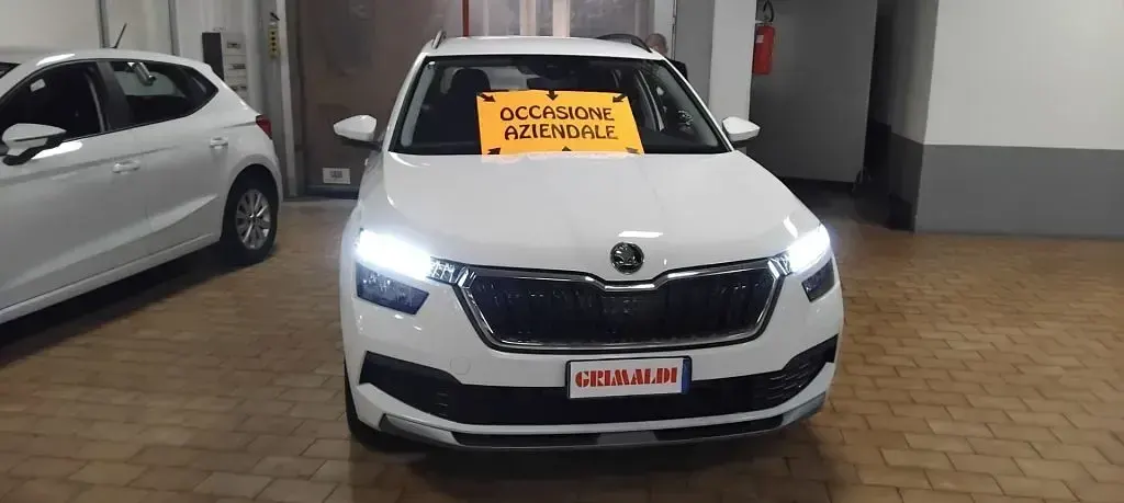 Usata Skoda Kamiq Ambition 95 CV (69 kW) 2022 Bianco magnolia / pastello SUV