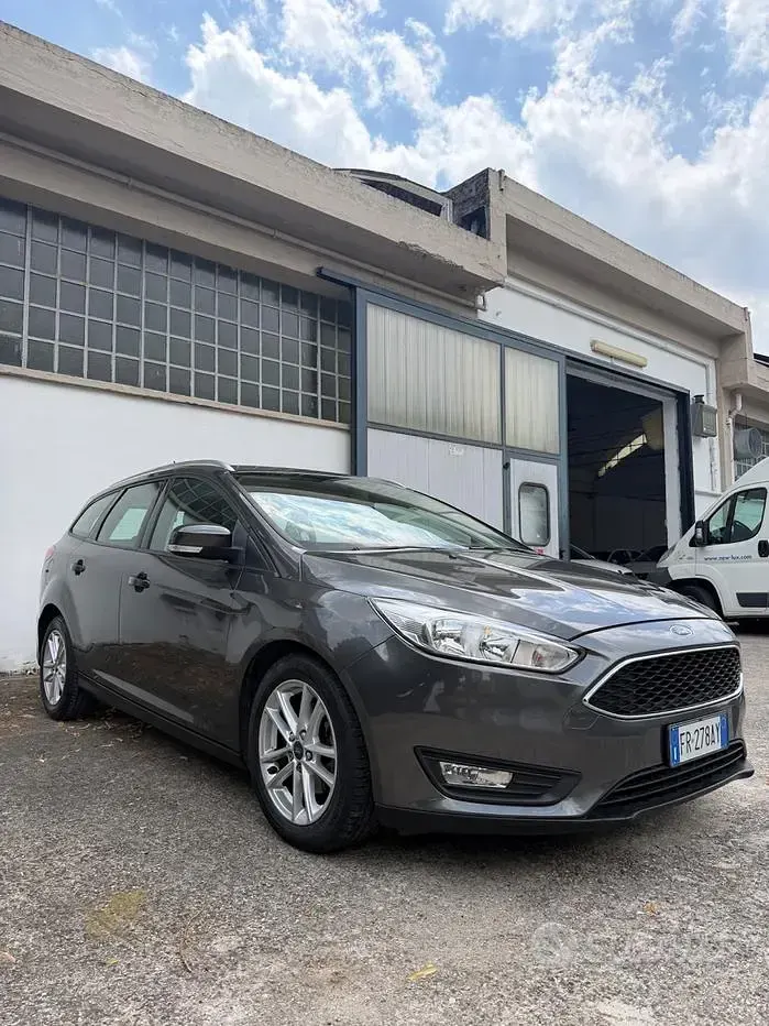 Usata Ford Focus Titanium 120 CV (88 kW) 2018 Grigio Station wagon