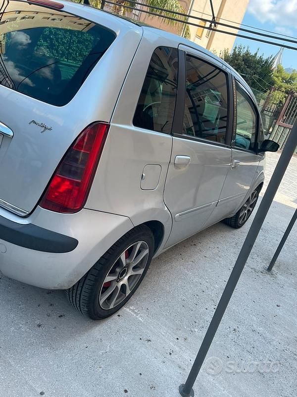 Usata Lancia Musa 90 CV (66 kW) 2008 Grigio Monovolume