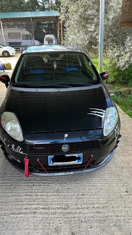 Usata Fiat Grande Punto 90 CV (66 kW) 2007 Nero Utilitaria
