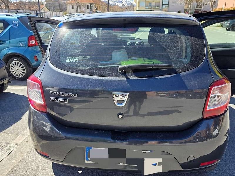 Usata Dacia Sandero Lauréate 75 CV (55 kW) 2014 Berlina