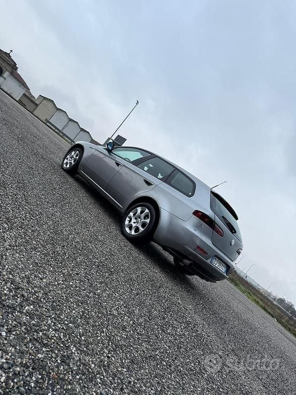 Usata Alfa Romeo 159 Distinctive 150 CV (110 kW) 2009 Grigio Station wagon