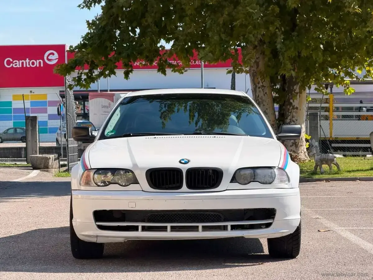 Usata BMW 323 170 CV (125 kW) 1999 Bianco Coupé
