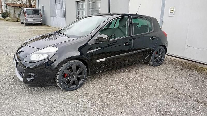 Usata Renault Clio IV Dynamique 75 CV (55 kW) 2012 Nero Berlina