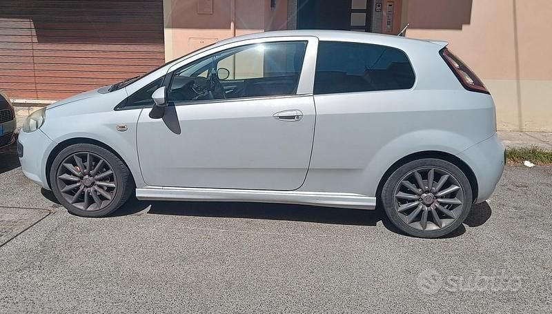 Usata Fiat Punto Evo 95 CV (69 kW) 2011 Bianco Utilitaria