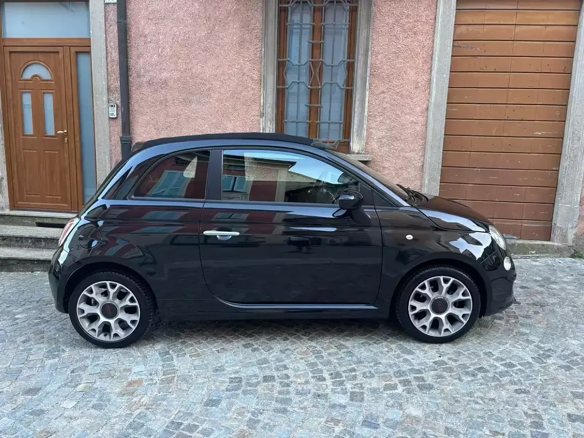 Usata Fiat 500S 105 CV (77 kW) 2022 Nero Cabrio