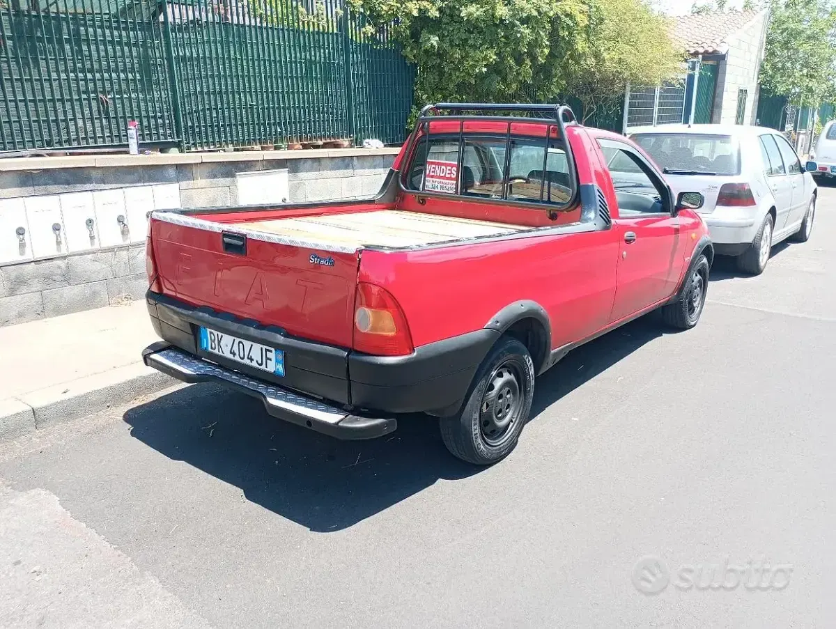 Usata Fiat Strada 69 CV (50 kW) 2000 Rosso Pick-up