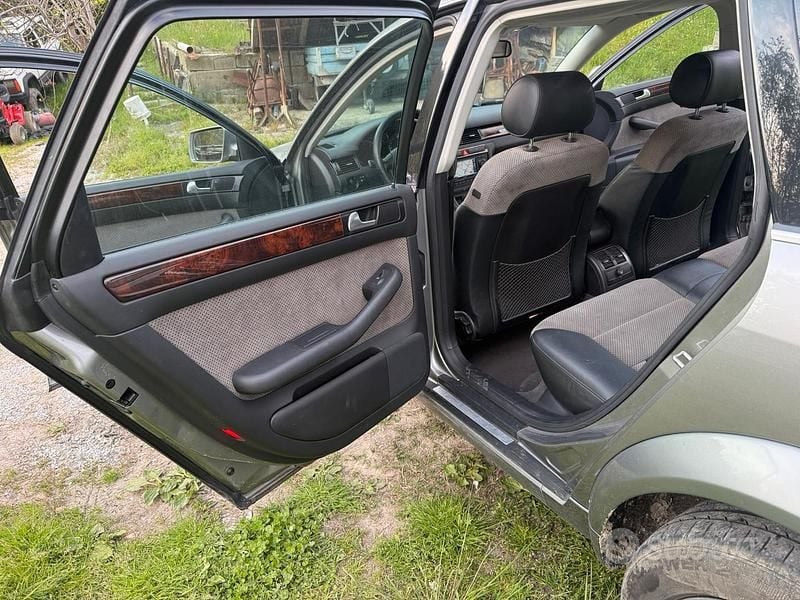 Usata Audi A6 Allroad 180 CV (132 kW) 2004 Grigio Station wagon