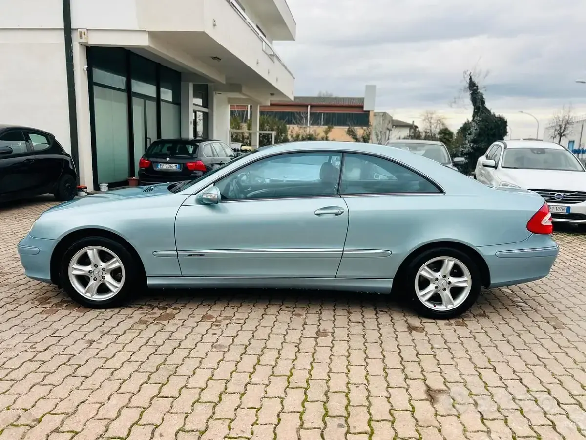 Usata Mercedes CLK240 Avantgarde 170 CV (125 kW) 2002 Bluazzurro Coupé