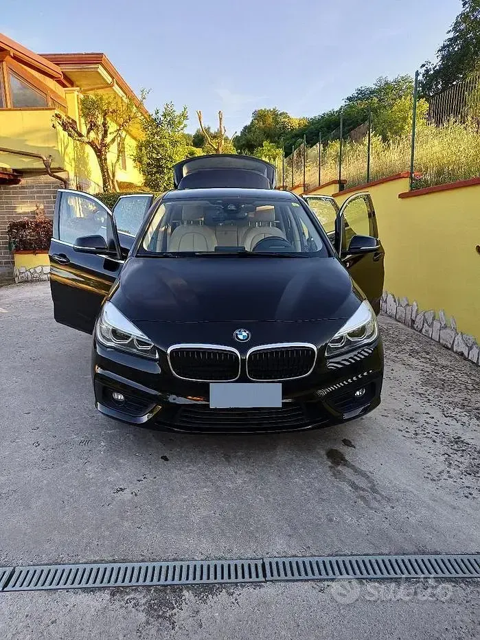 Usata BMW 218 150 CV (110 kW) 2018 Nero Monovolume