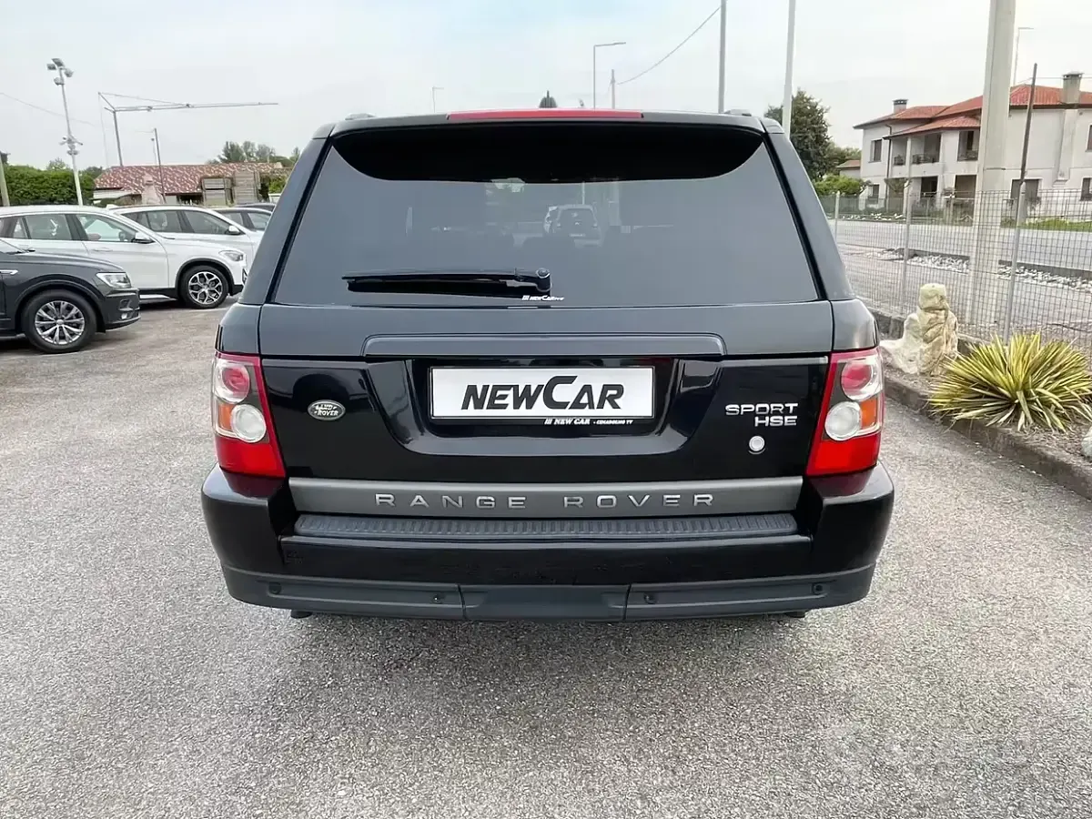 Second-hand Land Rover Range Rover Sport HSE 190 CP (139 kW) 2007 Negru SUV