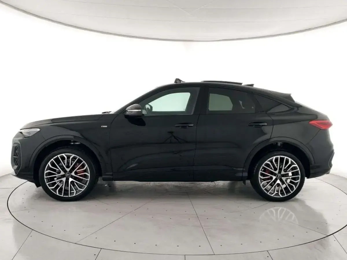 Nieuw Audi Q5 Sportback S-Line 204 PK (150 kW) 2026 Zwart SUV