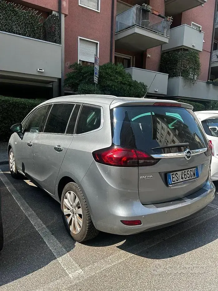 Usata Opel Zafira Tourer 150 CV (110 kW) 2013 Grigio Monovolume