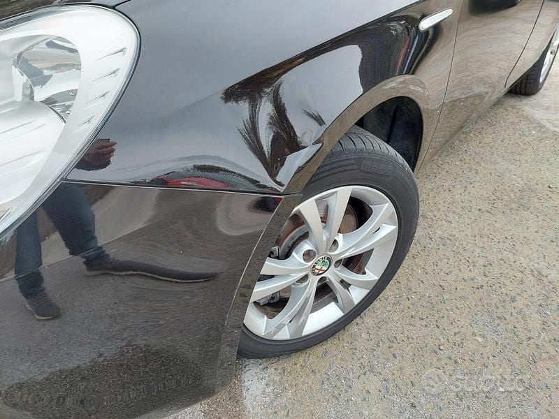 Usata Alfa Romeo Giulietta 140 CV (102 kW) 2011 Nero Berlina