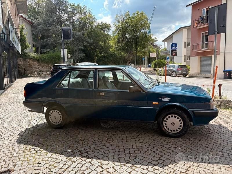 Usata Lancia Prisma 78 CV (57 kW) 1985 Blu Berlina