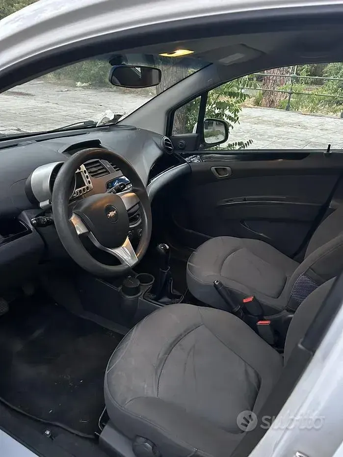 Usata Chevrolet Spark 68 CV (50 kW) 2011 Bianco Utilitaria