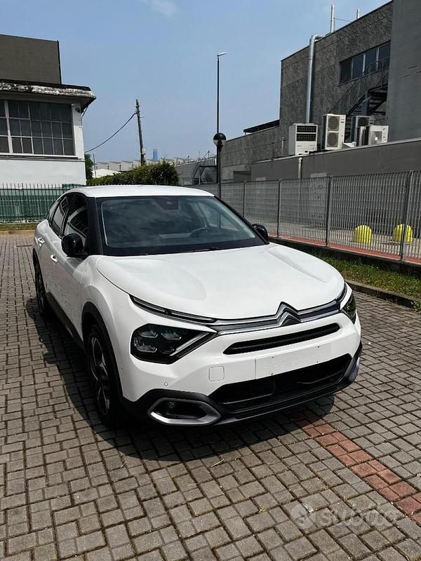 Bianco Usata 2024 Citroën C4 PureTech Tre volumi | 16.800 € (Ottimo prezzo) - Immagine 1/4