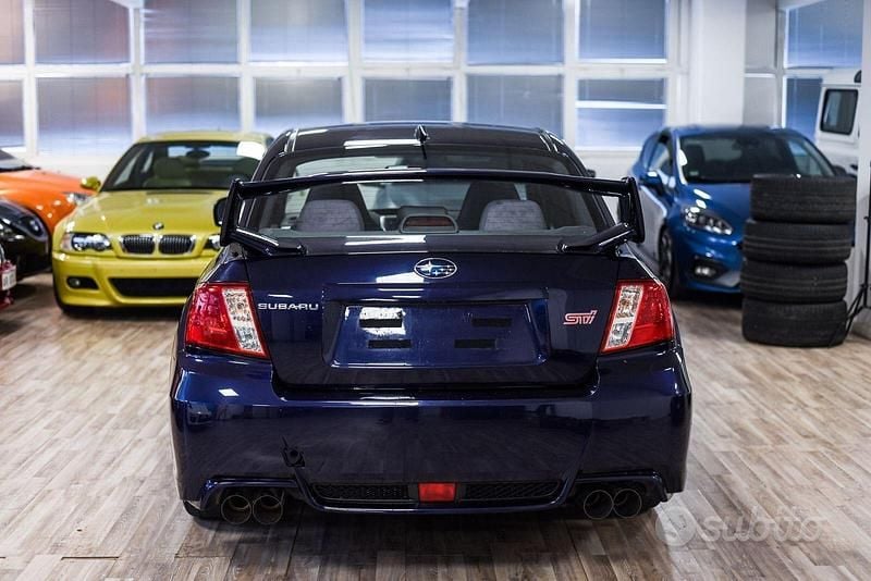 Usata Subaru WRX STI 300 CV (220 kW) 2010 Blu Berlina