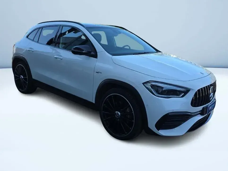 Usata Mercedes GLA35 AMG AMG 306 CV (225 kW) 2021 Bianco pastello SUV