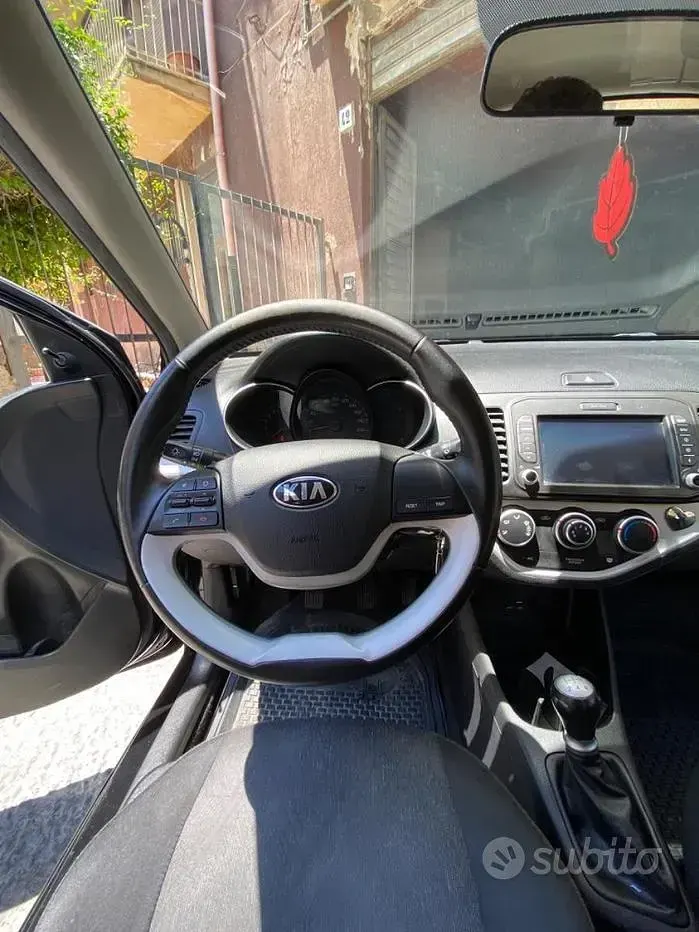 Usata Kia Picanto 66 CV (48 kW) 2016 Nero Utilitaria