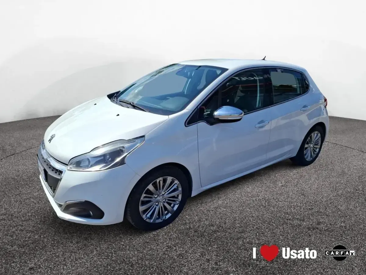 Usata Peugeot 208 Allure 83 CV (61 kW) 2019 Bianco Utilitaria