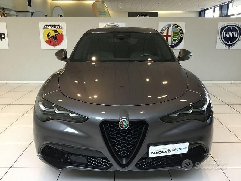 Usata Alfa Romeo Stelvio Veloce 210 CV (154 kW) 2025 Grigio SUV
