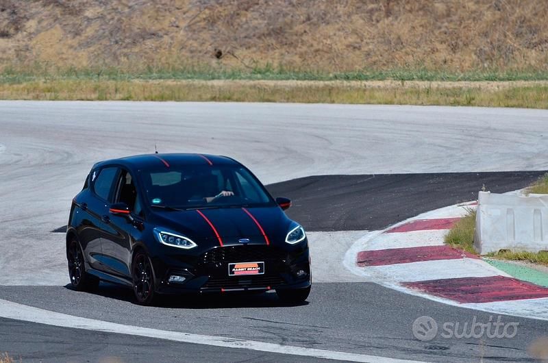 Nero Usata 2019 Ford Fiesta ST-Line Berlina | 15.000 € - Immagine 1/4