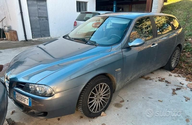 Usata 2003 Alfa Romeo 156 Station wagon | 350 € (Buon prezzo) - Immagine 1/4
