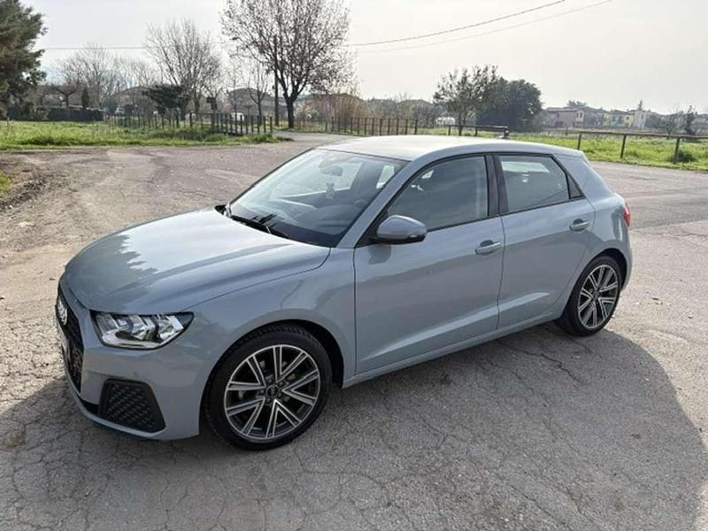 Usata Audi A1 Sportback Business 110 CV (80 kW) 2024 Grigio Utilitaria