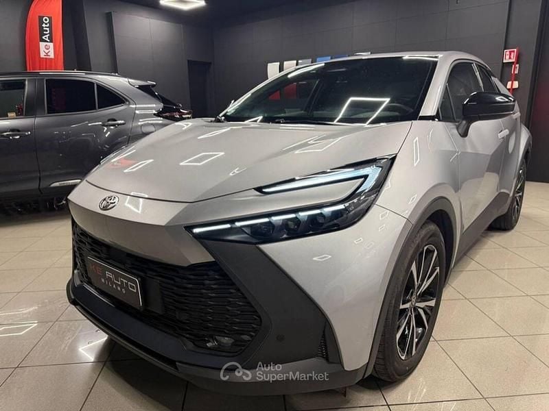 Usata Toyota C-HR Trend 98 CV (72 kW) 2025 Argento SUV