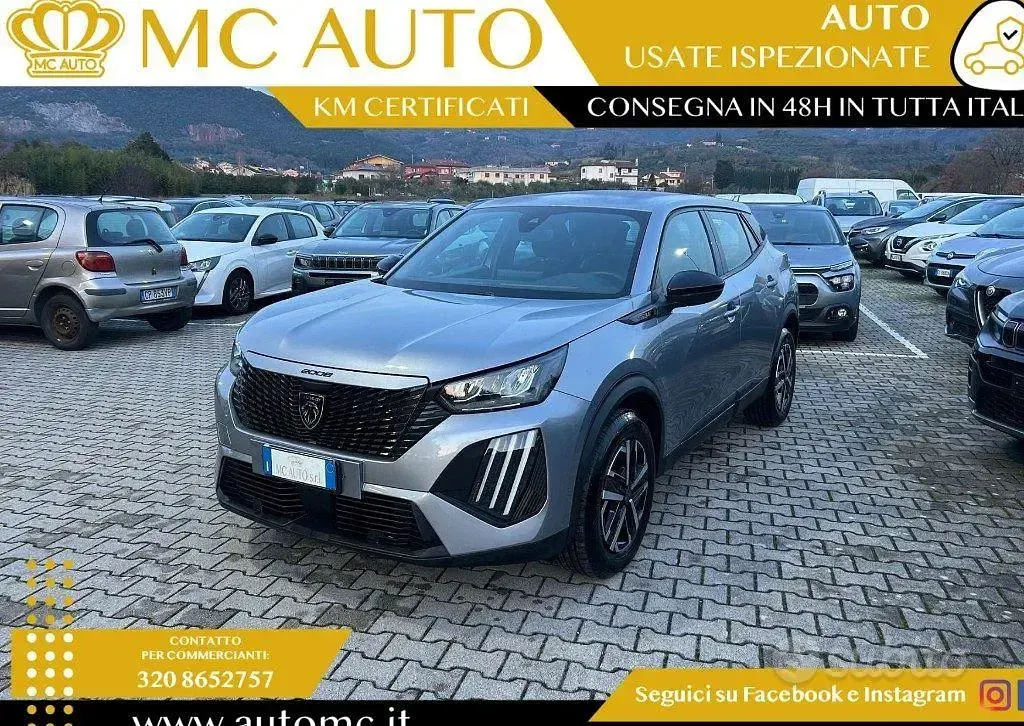 Usata Peugeot 2008 Style 101 CV (74 kW) 2025 Grigio scuro SUV