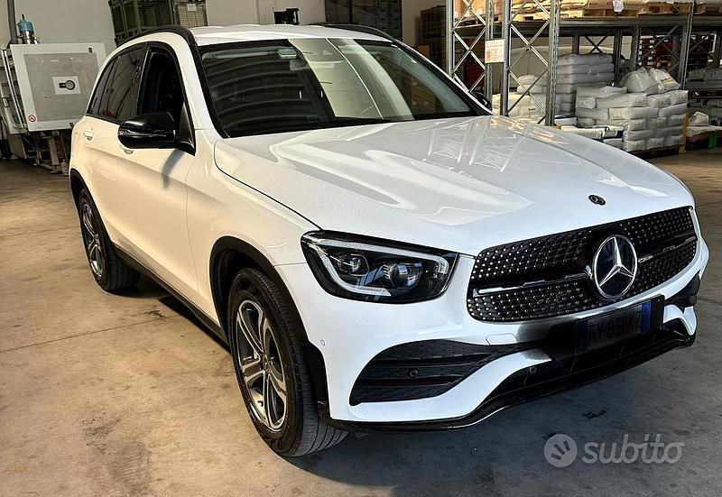 Usata Mercedes GLC300 245 CV (180 kW) 2019 Bianco SUV