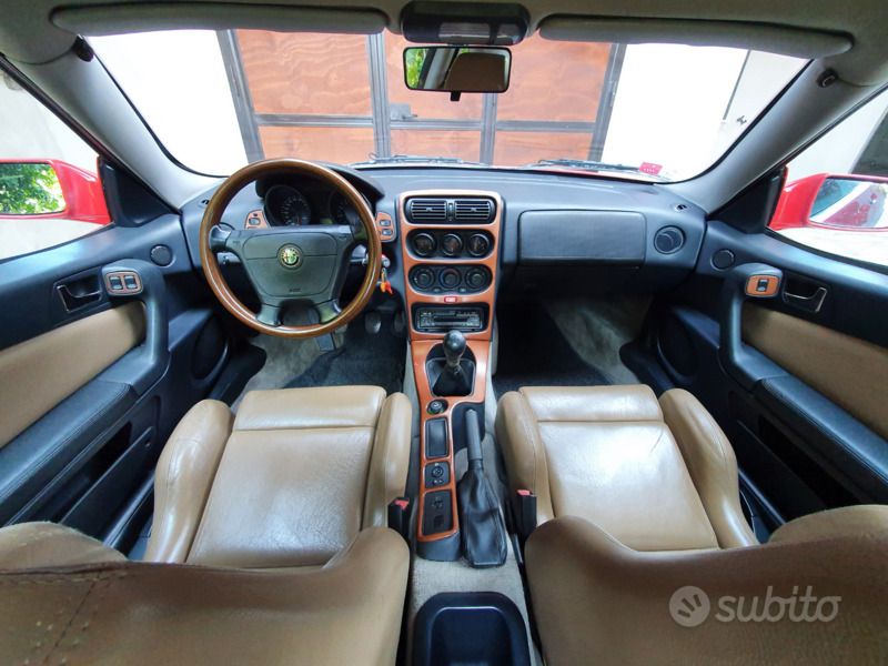 Usata Alfa Romeo GTV 201 CV (147 kW) 1995 Rosso Coupé