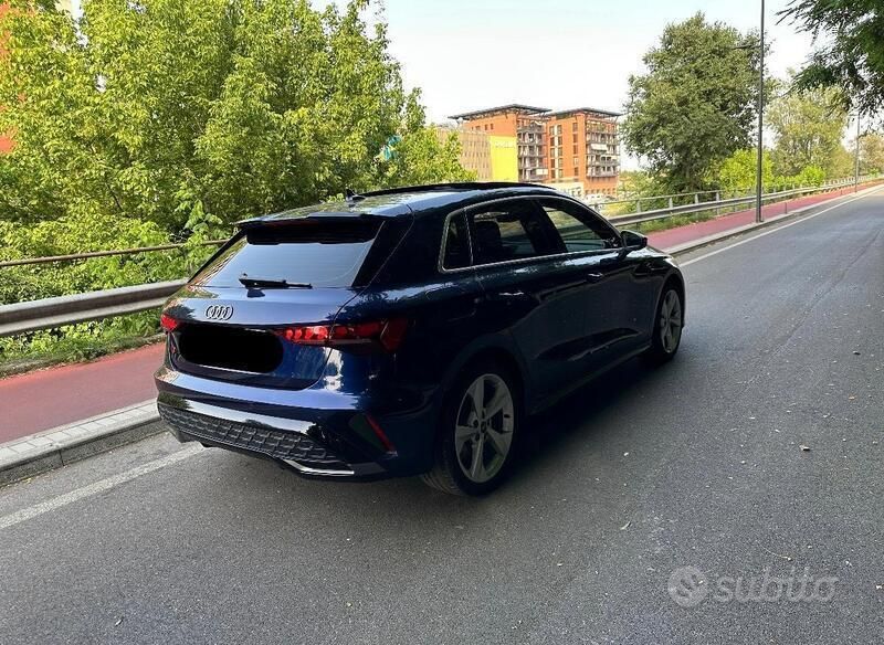 Usata Audi A3 Ambiente 150 CV (110 kW) 2024 Blu Utilitaria